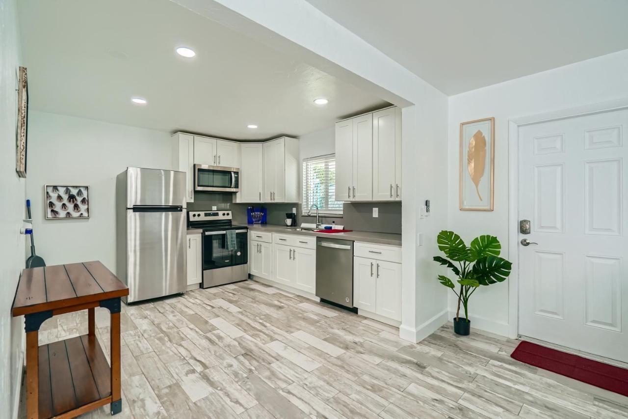Aparthotel Singer Island Stunner 2 Br Palm Beach Shores Esterno foto