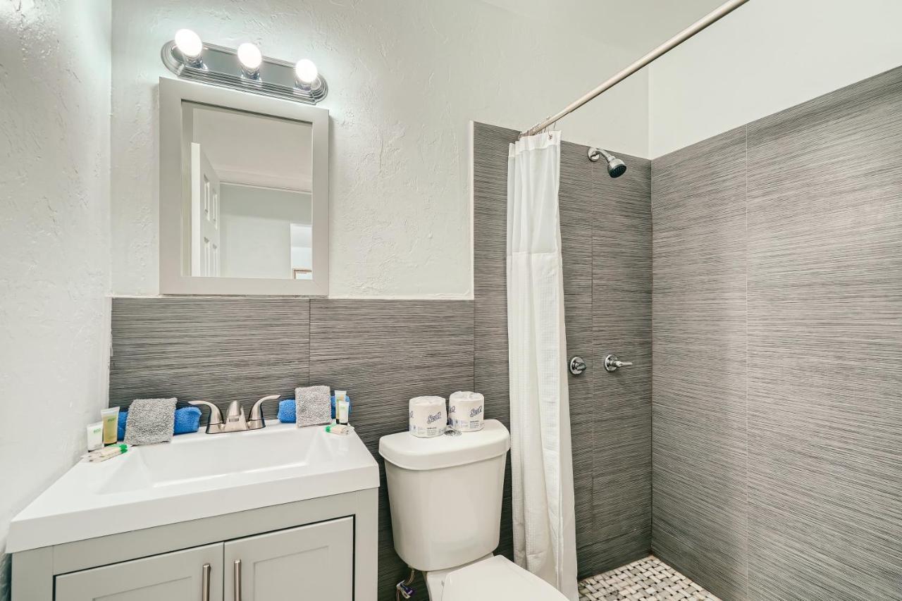 Aparthotel Singer Island Stunner 2 Br Palm Beach Shores Esterno foto